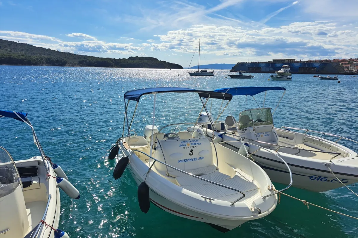 Beneteau Flyer 550 boat rental in Cres, photo 3